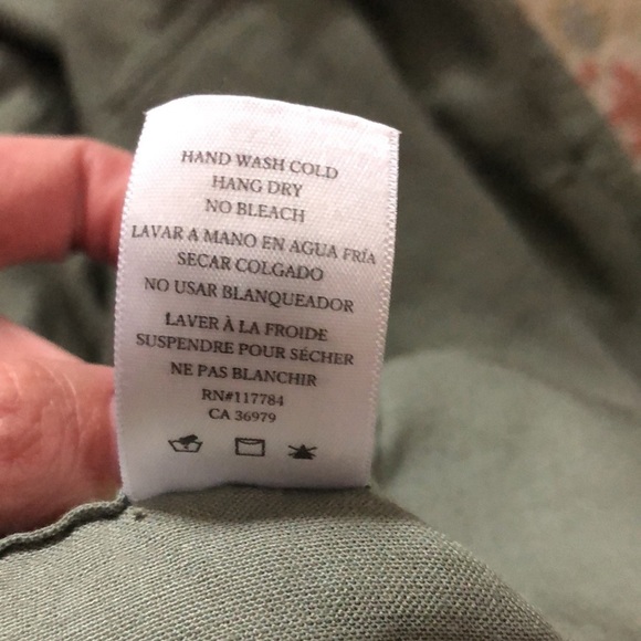 Rails Everett Wanted and Wild Shirt NWT - Picture 7 of 8